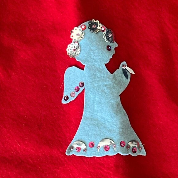 Vintage Handmade Felt Christmas Tree Skirt // Red & Green Pompom Trim - Picture 5 of 8